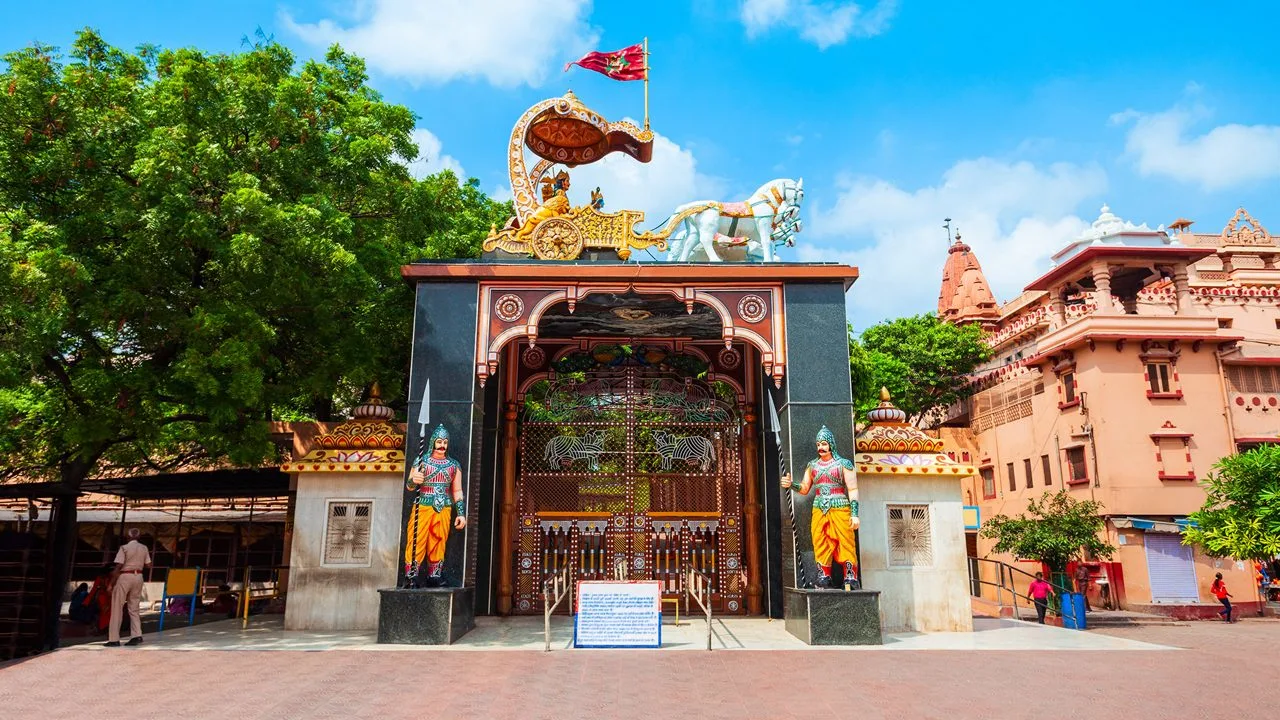 Delhi to Mathura Vrindavan VIP Darshan Innova Crysta